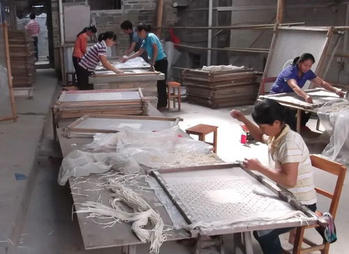 一張紙的金屬新生 藤縣工廠以手工肌理感裝飾畫撬動海外市場