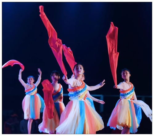 筑夢青春心向黨,品牌培育碩果豐 大嶺山中學(xué)教育集團大嶺山中學(xué)舉辦第十三屆體育藝術(shù)節(jié)閉幕式暨文藝匯演晚會